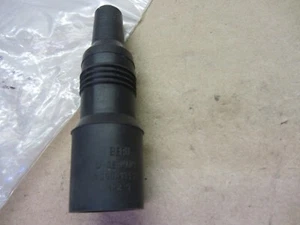 Vintage BMW Ignition Cable End, 12 12 1 289 829 - Picture 1 of 7