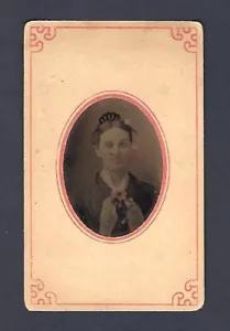 Antica foto tipo latta c1870, ritratto di signora fiocco fiorito - Foto 1 di 2