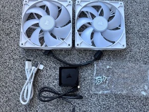 Corsair iCUE LINK QX140 RGB 140mm Magnetic Dome RGB Fans Double Fan Starter Kit - Afbeelding 1 van 5
