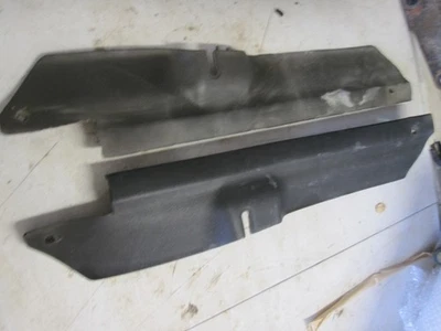 73 SOPORTES DE CINTURÓN DE SEGURIDAD INTERIOR NEGRO CUTLASS SUPREME EN EL TECHO OEM Foto 1 de 4