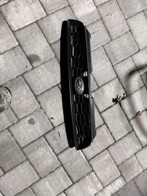 Subaru Impreza WRX 2002-2005 Front Bumper Grille - Изображение 1 из 4