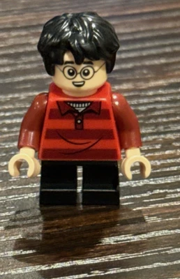 Lego Harry Potter The Burrow - Harry, Ron, and Ginny Minifigures - 76437 - Image 1 of 3