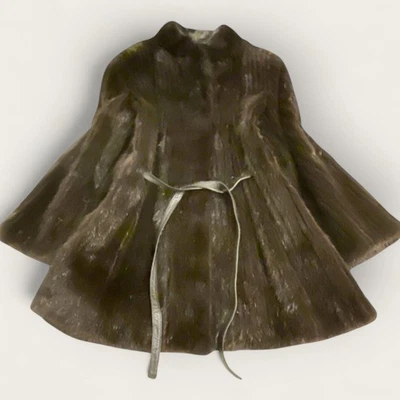 Abrigo de piel real SAGA MINK semi largo negro talla M-L elegante ligero, usado -desde Foto 1 de 4