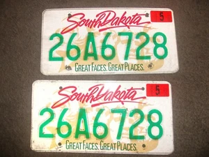 2000 PAIR SOUTH DAKOTA LICENSE PLATES [2] '00 SD LICENSE PLATES MT RUSHMORE     - Picture 1 of 4