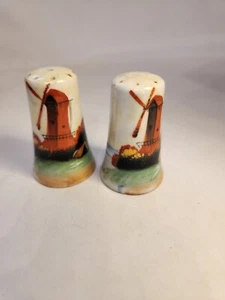 Vintage Windmill Lusterware SALT PEPPER SHAKERS Made in Japan - Picture 1 of 5