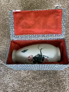 Vintage 20C Chinese porcelain PROC Liling Grape Vine Vase China Underglaze W Box - Picture 1 of 11
