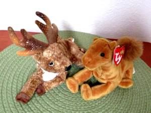Vintage Retired TY Beanie Baby Roxie Deer and Niles Camel yr. 2000 - Picture 1 of 4