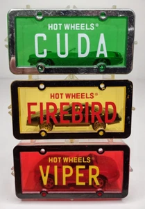 Juego de 3 placas de colección Hot Wheels Park 'N Firebird, Viper, Cuda exhibición de licencia - Imagen 1 de 14