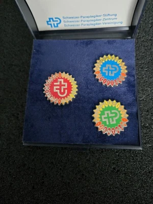 3er Pin-Set ➔ SCHWEIZER  PARAPLEGIKER  in Box ➔ Pin/Pins *aus Sammlung* 21382 - Bild 1 von 3