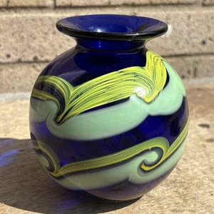 Vintage Hand Blown Glass Vase Signed On Base Beautiful Very Rare Unique - Picture 1 of 17