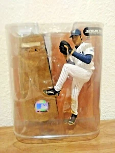 NEW * New York Yankees * Chien-Ming Wang #40 Pitcher * Player Replica with Mound - Picture 1 of 7