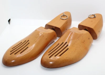 Molde de zapatos de madera vintage talla 9 ventilado Earl natural Yugoslavia Foto 1 de 4