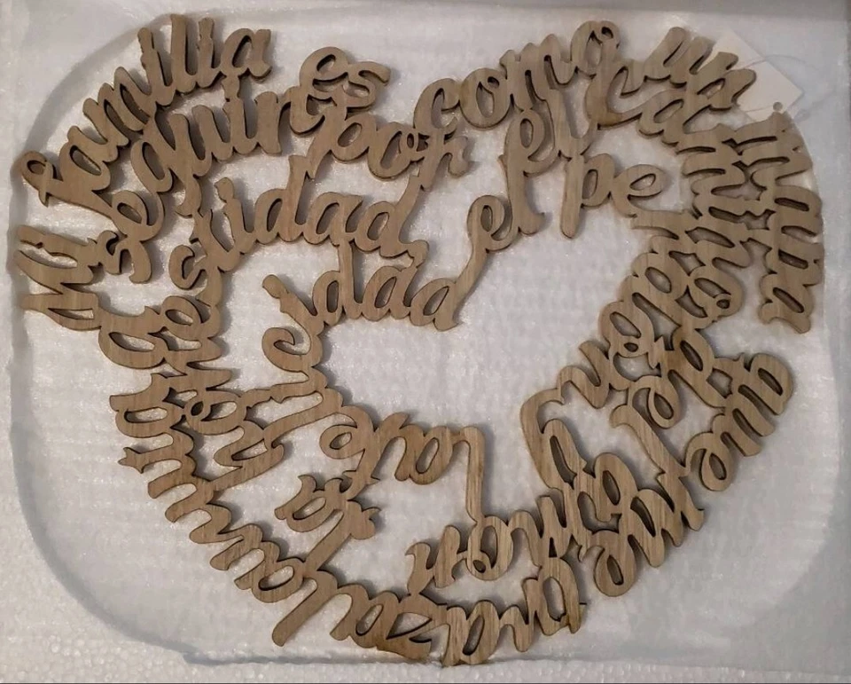 Decoración de madera de corazón Foto 1 de 1