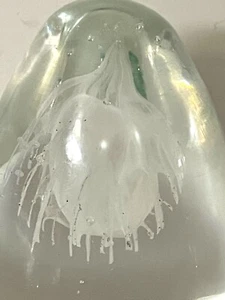 Art Glass White Jellyfish Paperweight Controlled Bubbles 4 1/8” ￼ Ocean ￼ Beach - Picture 1 of 5