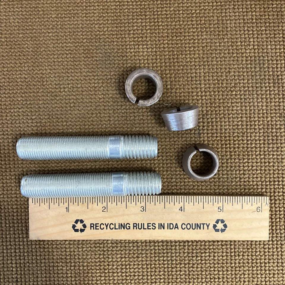 2 Leland Drive Flange Studs, L1528 R,H - Image 1 of 1