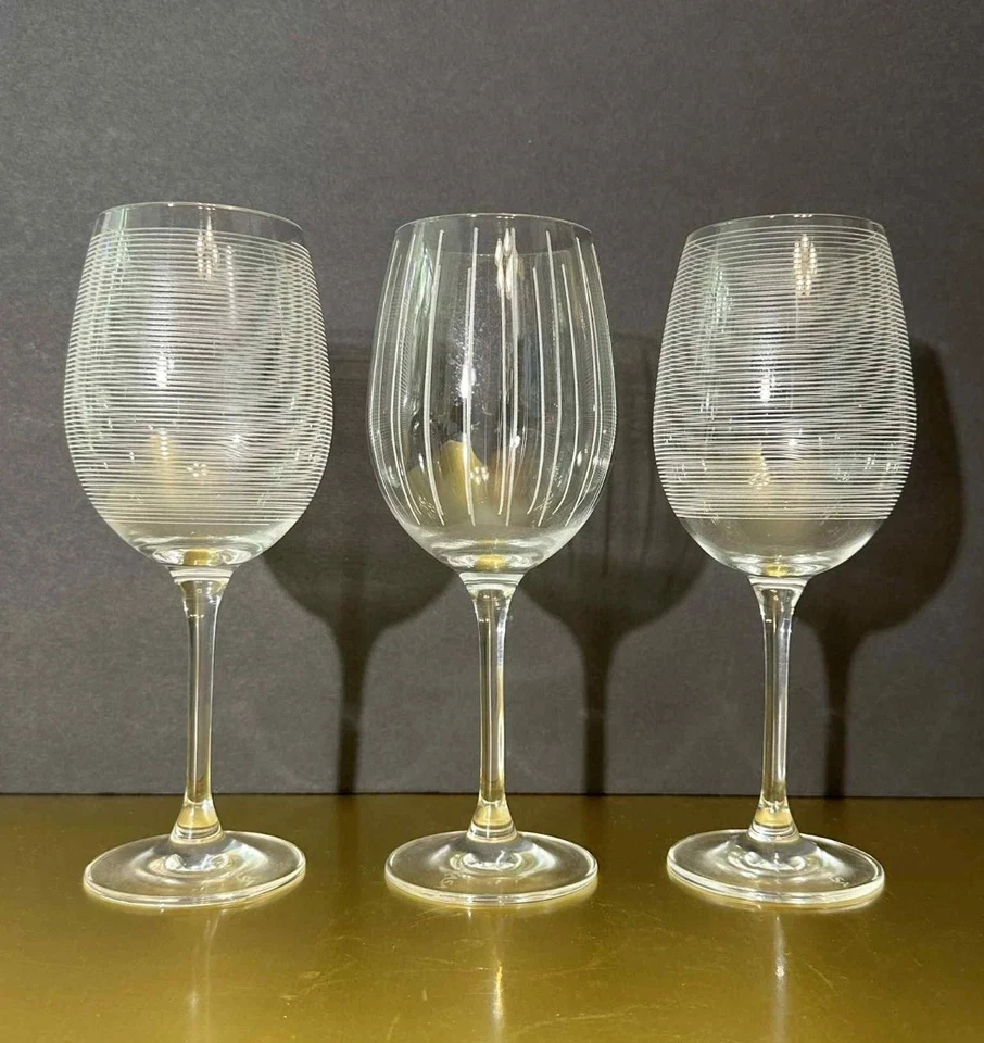 "Juego de 3 copas de vino blanco Mikasa Cheers - diseños grabados - copas de 8,75""" Foto 1 de 4