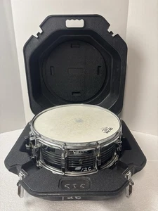 CB700 Internationale Remo Dynamax testa per batteria rullante con custodia rigida - Foto 1 di 10