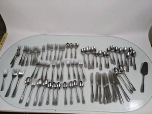 70 Pc SET FARBERWARE Classic SHELL Pattern 18/8 Stainless Flatware - Picture 1 of 10