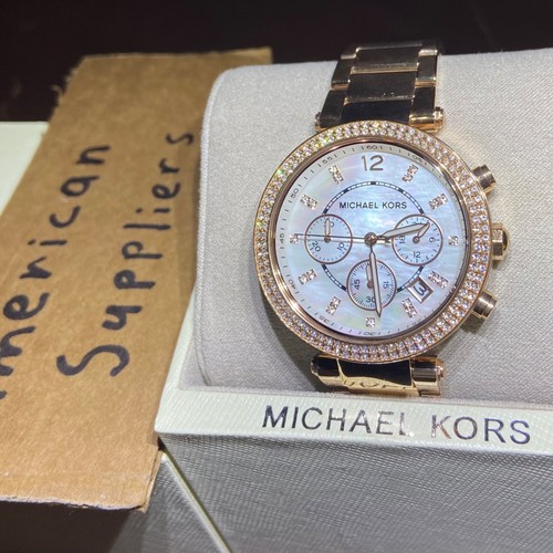 Orologio Michael Kors Parker quadrante bianco con diamanti cinturino acciaio oro rosa MK5491