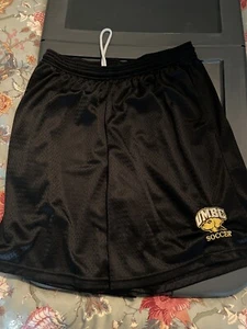 UMBC SOCCER EMBRODERED BLACK MESH SHORTS - Bild 1 von 1