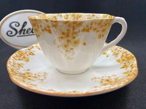 SHELLEY DAINTY  DAISY YELLOW  "RARE"  CUP AND SAUCER  O51/Y    - Picture 1 of 6