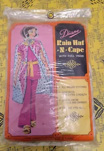Vintage anni 60/70 Diane Prod. Cappello da pioggia vinile con visiera e mantello trasparente - a pois bianchi - Foto 1 di 19