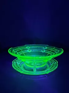 Stolzle Czech Art Deco Green (Uranium) Glass Berry Bowl & Underplate 1930’s - Picture 1 of 13