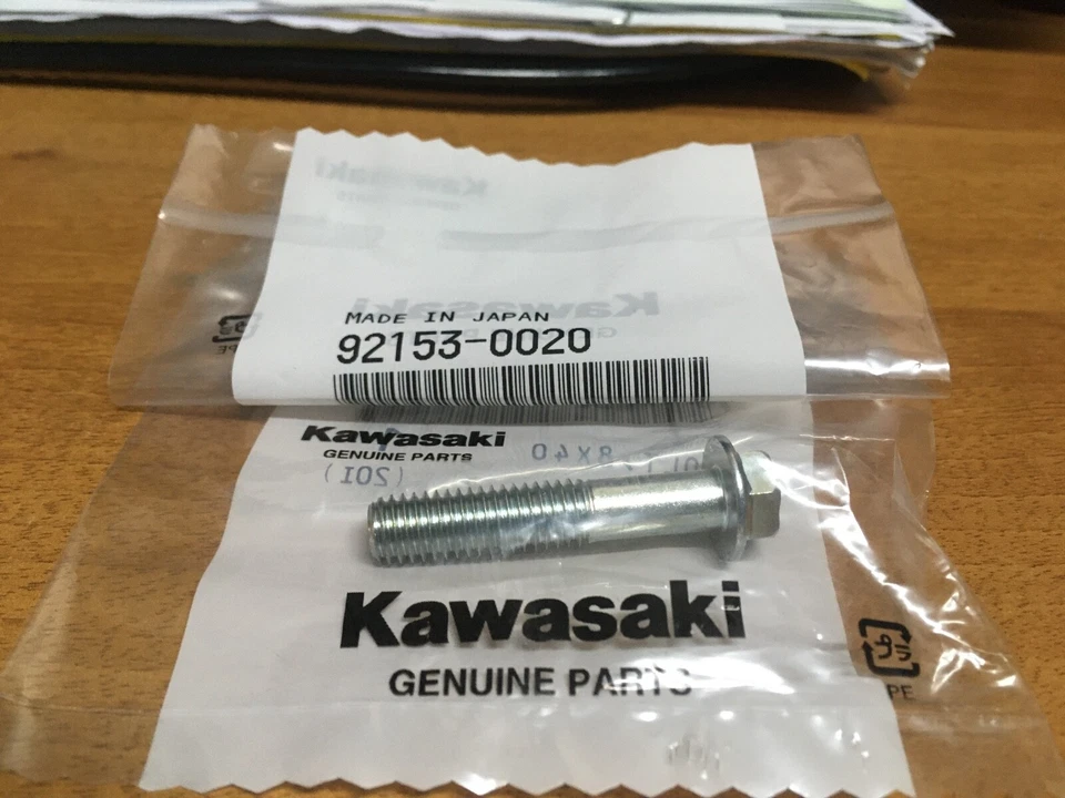 KAWASAKI KXF 250 2020-2024 KXF 450 2009-14 VITI PIASTRE FORCELLA 8x40 ANTERIORI - Immagine 1 di 1