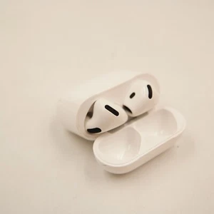 !READ! Apple AirPods 4 Wireless Earbuds - used excellent - 1 day shipping - Zdjęcie 1 z 8