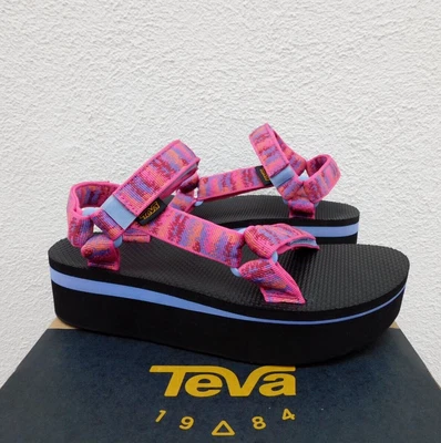 TEVA IRIDESCENCE FUCHSIA FLATFORM UNIVERSAL PLATFORM SANDALS, US 8/ EUR 39 ~NIB - Image 1 of 4