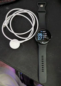 Google Pixel Watch 3 LTE 45mm Obsidian Black - Barely Used, Excellent Condition - Photo 1 sur 4