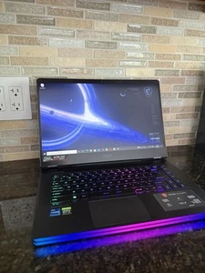 MSI GE Series GE66 Raider 11UG-070 15.6" 240 Hz Intel Core i7 11th Gen 11800H - Picture 1 of 5