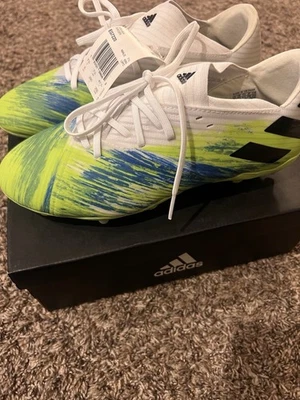 Meziz 19.2 Soccer Shoes Cleats Men's Original Box - Image 1 of 4