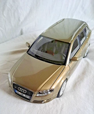 AUDI A4 Avant 3.2 Quattro 2005 1:18 MINICHAMPS 100014410 come nuovo/ as new - Immagine 1 di 4
