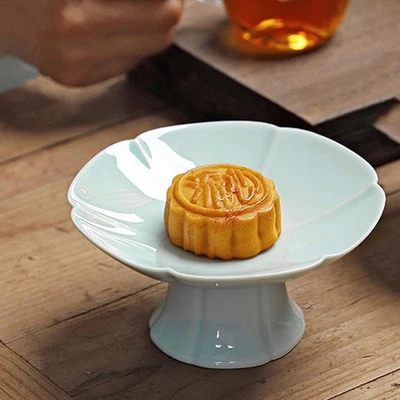 Fruit Bowl Footed Elegant Ceramic Dessert Stand for Chocolate Cupcakes Party - Image 1 of 2