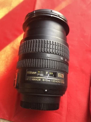 Objetivo Nikon AFS 18-70mm Nikon d40,50,60,3000,3100,3200,7000,7100,7200 Foto 1 de 4