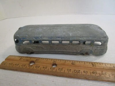 Autobús Tootsie Toy Die Cast años 40 Greyhound Line 5,75" #2 ventana trasera dividida de colección Foto 1 de 4