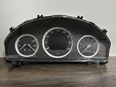 08-11 Cuadro velocímetro instrumento Mercedes-Benz W204 C300 C350 A2045402848 Foto 1 de 4