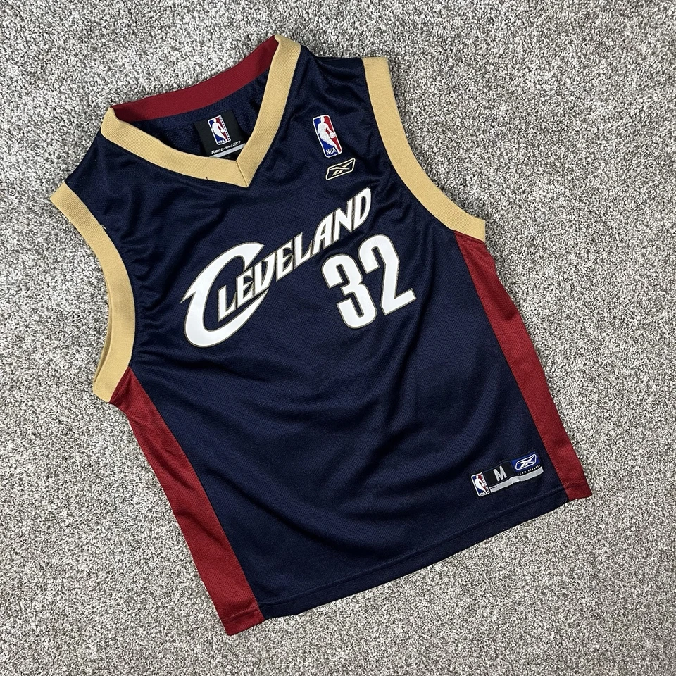 Camiseta deportiva vintage de los Cleveland Cavaliers Larry Hughes azul marino talla juvenil mediana #32 Cavs Foto 1 de 4