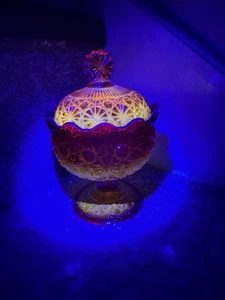 L E Smith Cadmium Amberina Daisy And Button Covered Compote Candy Dish Lid 6” - Picture 1 of 14