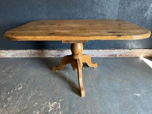 Vintage Farmhouse Pine Dining Table, Pedestal, 4-6 Seater Table - Picture 1 of 12