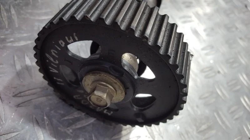 Mazda 626 1990 árbol de levas engranaje de distribución (polea) (árbol de levas) usado, #170234-27 Foto 1 de 1