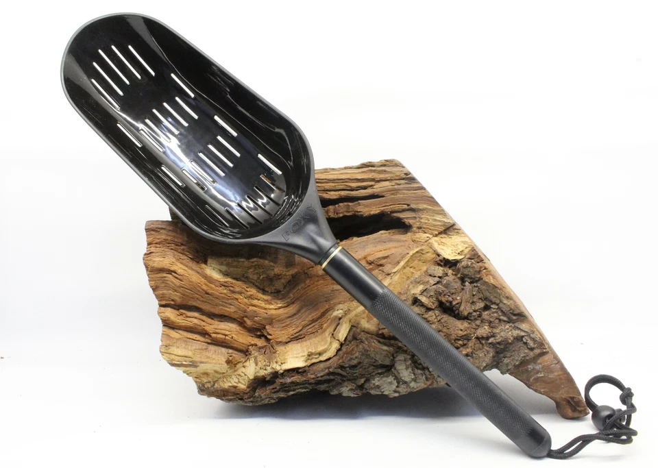 Fox Particle Baiting Spoon Futterkelle Futterschaufel mit Halteschlaufe NEW - Bild 1 von 3