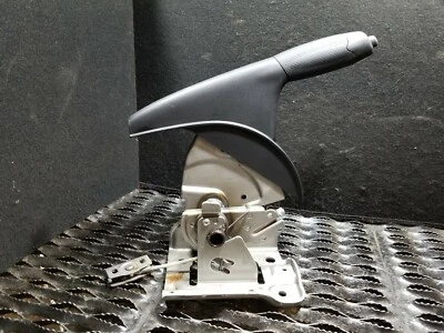 11 12 13 14 NISSAN JUKE АВАРИЙНЫЙ СТОЯНОЧНЫЙ ТОРМОЗ РЫЧАГ РУЧКИ OEM - Изображение 1 из 4