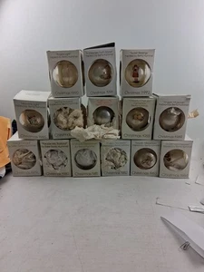 Lot 14 Vintage Schmid Glas Weihnachtskugeln Ornamente 1979-1992 Originalkartons - Bild 1 von 9