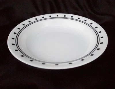 ❤️ Corelle CITY BLOCK 15-oz Flat RIMMED SOUP BOWL Pasta Stew 8.5" BLACK White