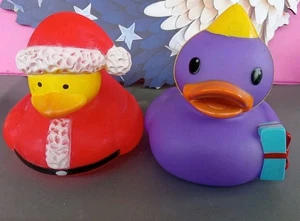💥 Rubber Duck 2 Rare ducks!  Christmas ducky quackery bath toy BIN A - Picture 1 of 6