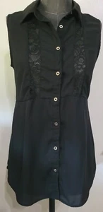 Camicia smanicata nera Manteau con disegno in pizzo. Taglia media. - Foto 1 di 4