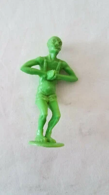 Hasbro Mouse Trap Replacement Game Part Piece Green Diver Figure Man - Image 1 of 4