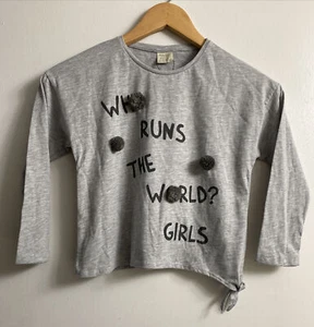 ZARA Girl’s Pom Pom Gray Long Sleeve Top Size 7 WHO RUNS THE WORLD? GIRLS - Picture 1 of 5